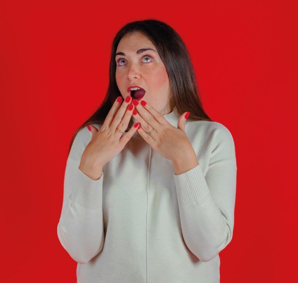 Luz Marina sorprendida con los packs de Contundente